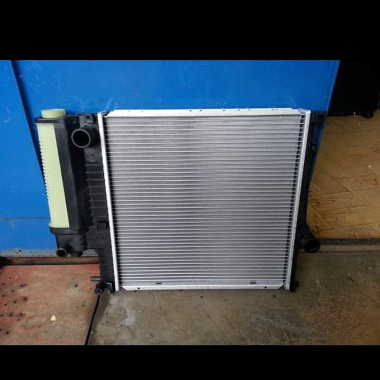 Radiador Para Automóvel BMW E34 520i/ 525i